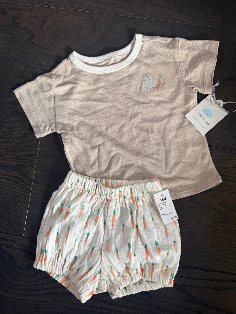 cloud island Beige Top & White Carrot-Print Shorts Easter Set